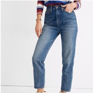 Madewell The Mom Jean in Medium Wash “Downey Wash”  Size High Waisted 25